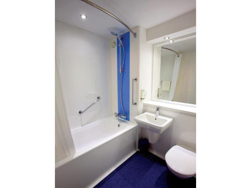 Travelodge Widnes Ngoại thất bức ảnh